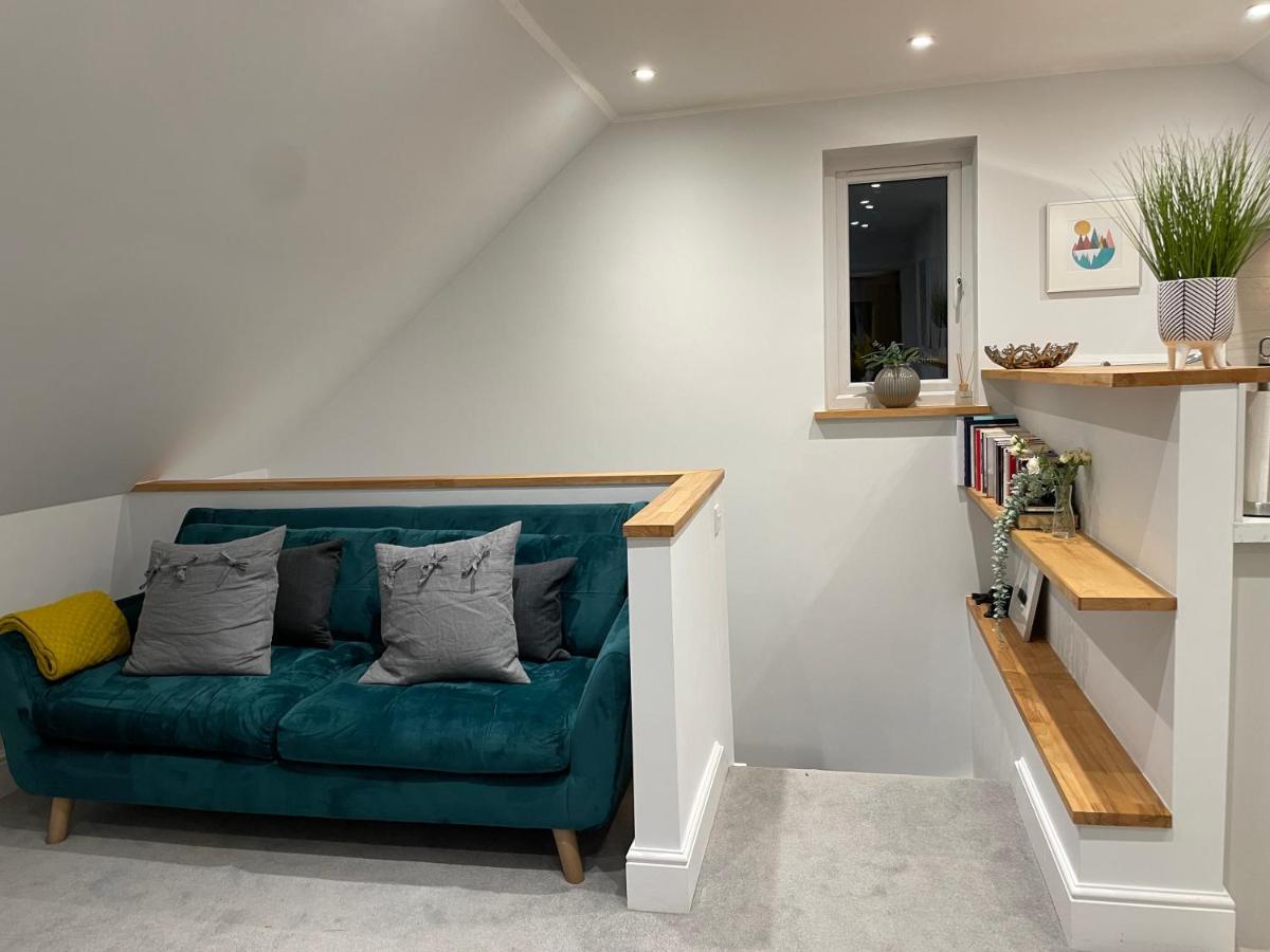 Unique Luxury Detached Apartment In Windsor That Sleeps 4 Eksteriør billede