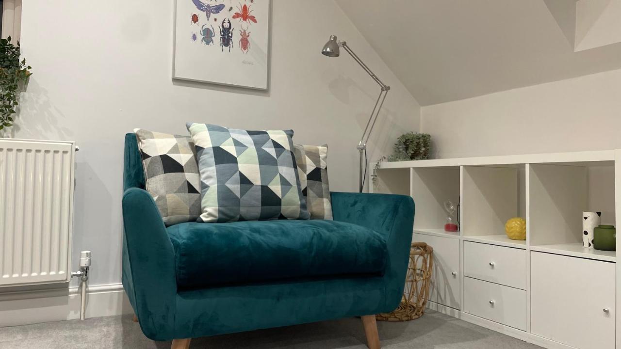 Unique Luxury Detached Apartment In Windsor That Sleeps 4 Eksteriør billede