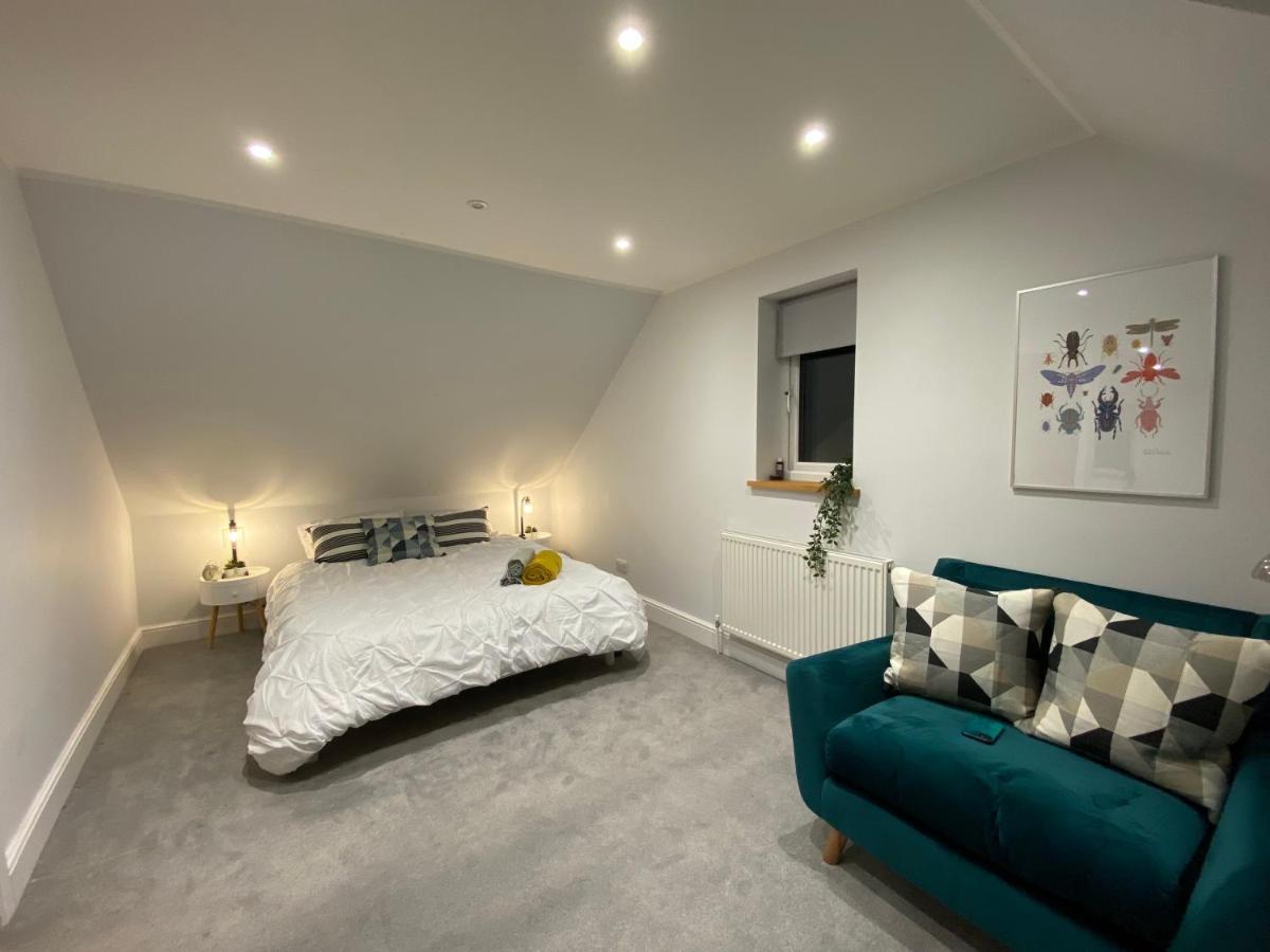 Unique Luxury Detached Apartment In Windsor That Sleeps 4 Eksteriør billede
